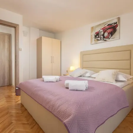 Petrovic Lägenhet Makarska