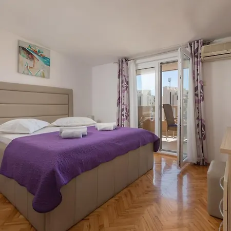 Lägenhet Petrovic Makarska