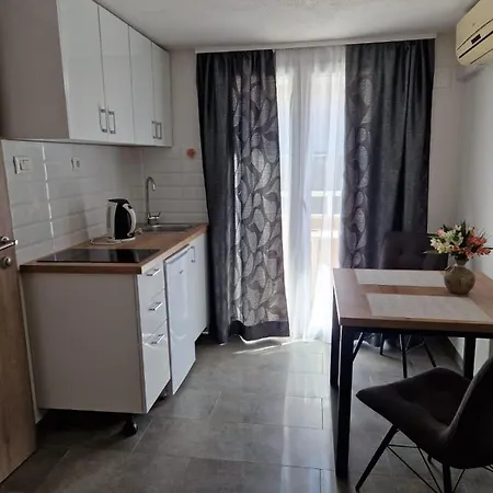 Petrovic Lägenhet Makarska